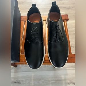 Men’s wolf and shepherd dress shoes size 14